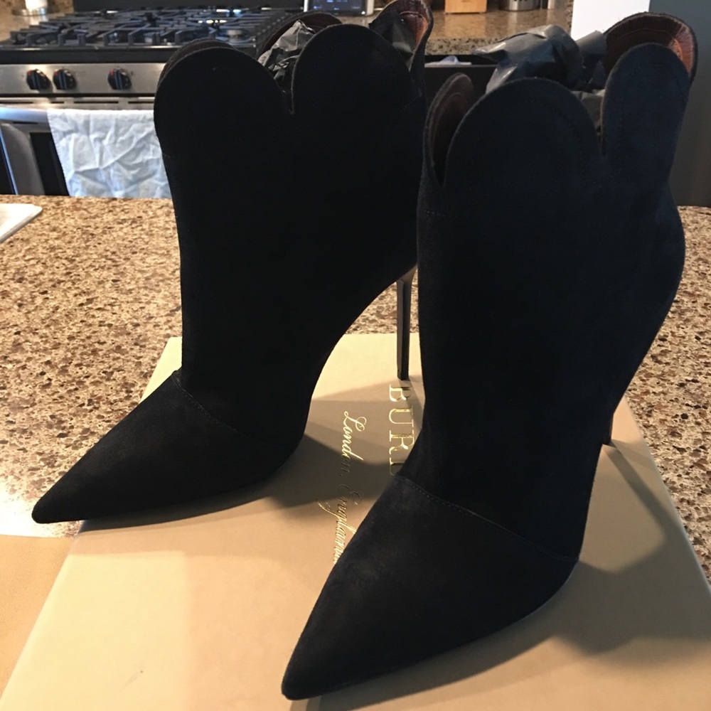 NWT Burberry Suede Heels - Picture 2 of 8